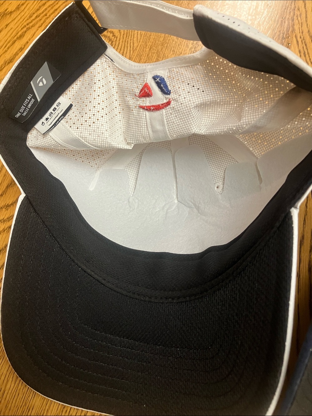 TaylorMade Navy Script Hat & White Patch Hat - NWT - Picture 5 of 5